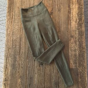 White House Black Market Runway Legging